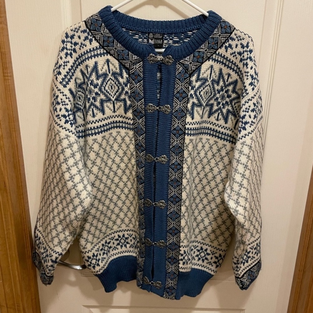 Dale of Norway women’s large blue Nordic sweater 100% wool